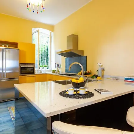 Gioiello 10, Emma 빌라 산레모