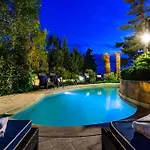 Villa Gioiello 10, Emma