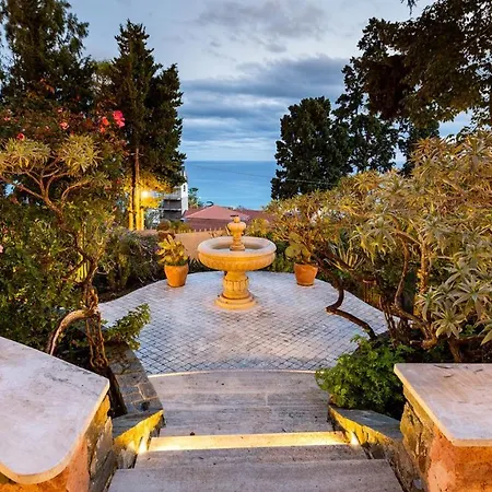 Villa Gioiello 10, Emma