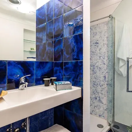 Villa Gioiello 10, Emma